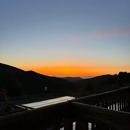 Is Cubas לינה וארוחת בוקר Desulo