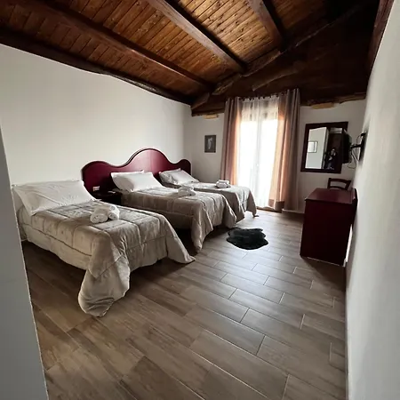 فندق مبيت وإفطار Is Cubas