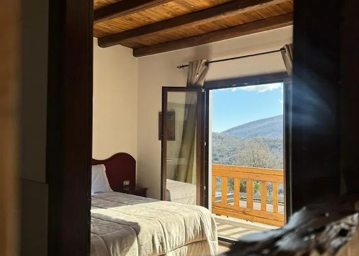 فندق مبيت وإفطار Is Cubas 3*