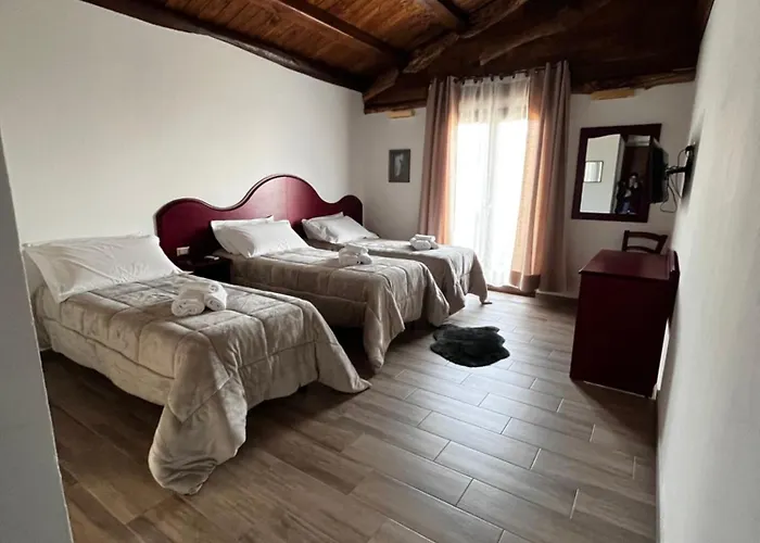 فندق مبيت وإفطار Is Cubas